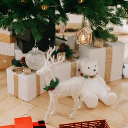 Светодиодная фигура «Олень» 30×46×15 см, акрил, от батареек ААх2, свечение тёплое белое