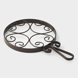 Подставка под горячее на ножках с ручкой Доляна «Сердца», 25.5×16.3 см, коричневая