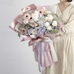 Пленка матовая для цветов, двухсторонняя«Зефир», красный - бежевый, 57 см × 5 м