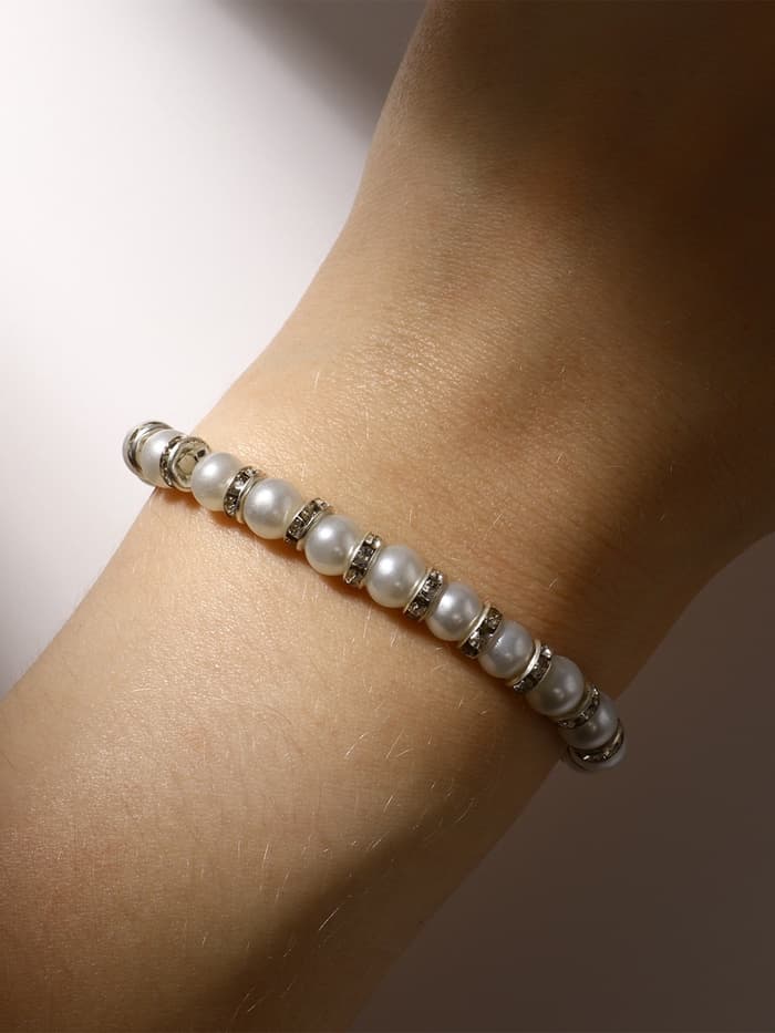 Браслет жемчуг «Невеста» со стразами, шар № 6, цвет белый, d=5.5 см