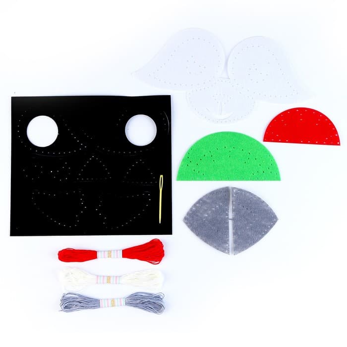 Подушка из фетра, набор для шитья «Енот», 25×25 см