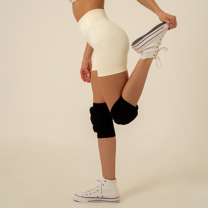 Наколенники универсальные ONLYTOP, цвет чёрный