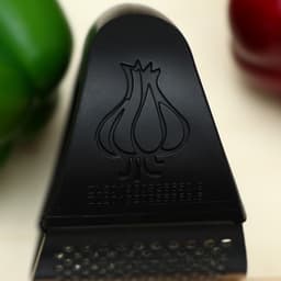 Пресс для чеснока Magistro «Велес», 11×7×5 см, чёрный