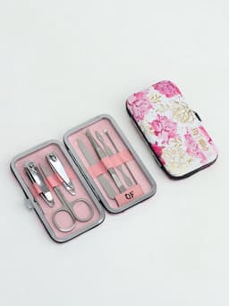 Набор маникюрный «Нежные пионы», 7 предметов, в футляре