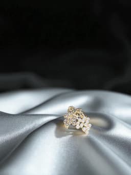 Брошь «Виноград», мини, белая в золоте