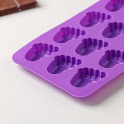 Форма для конфет и шоколада Доляна «Следопыт», силикон, 22×10×1.8 см, 15 ячеек (3.6×2.7 см), МИКС