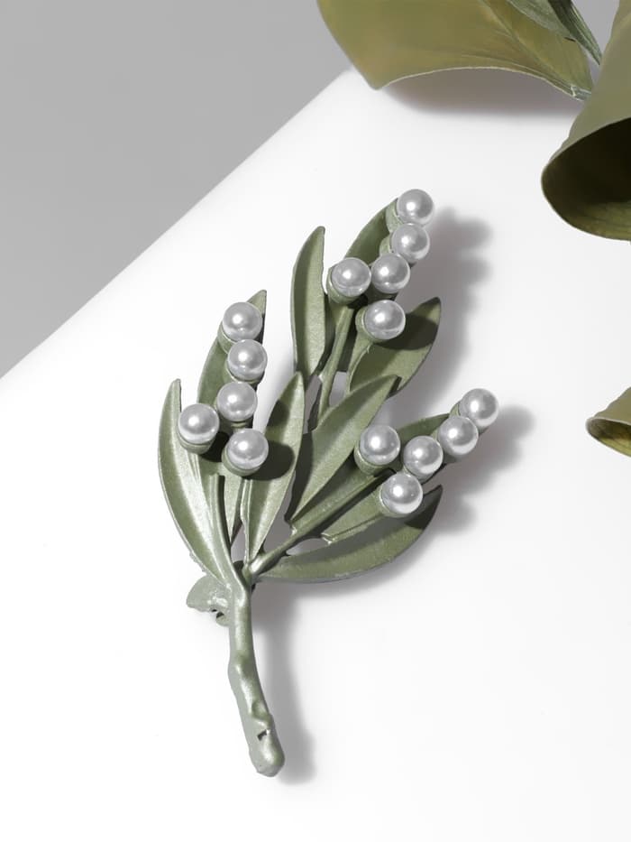 Брошь «Букет» ландыши, бело-зелёная