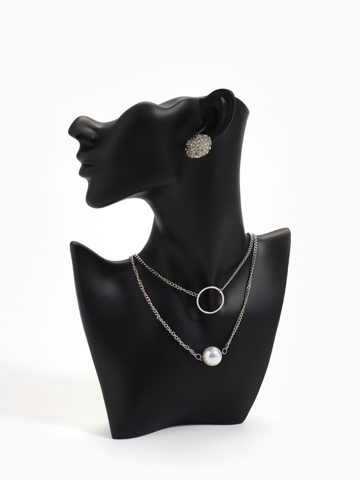 Бюст для украшений «QF. Половина лица», отверстие под серьгу, 18×7×28 см, чёрный