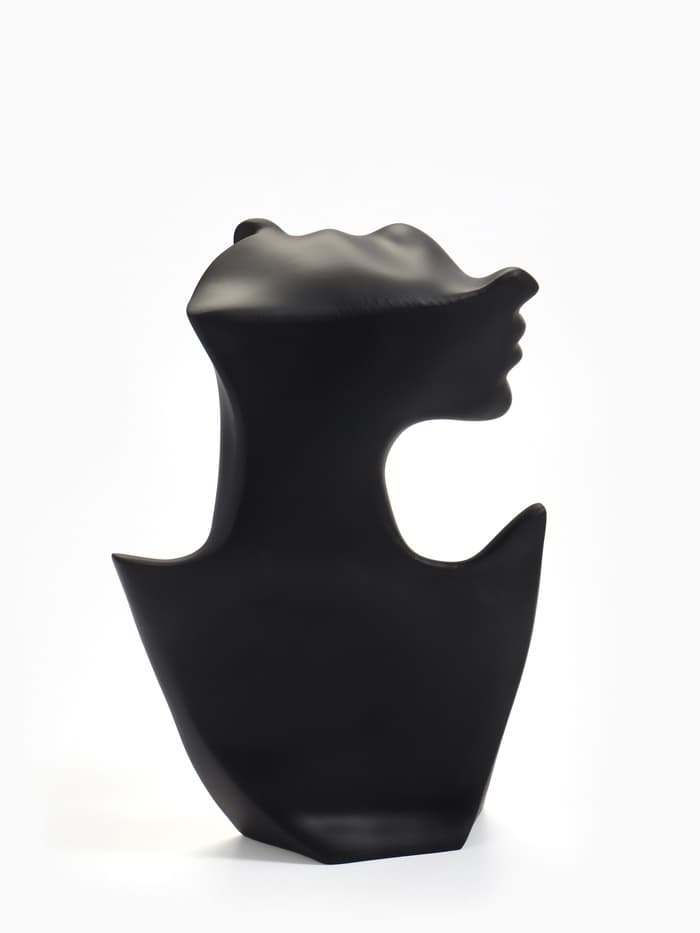 Бюст для украшений «QF. Половина лица», отверстие под серьгу, 18×7×28 см, чёрный