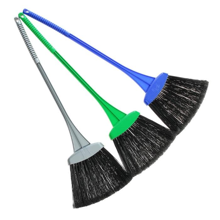 Веник жёсткий Альтернатива, с черенком, пластик, 74×14×4 см, МИКС
