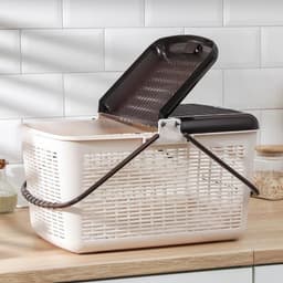 Корзина для пикника Альтернатива, 45×30×24 см, с ручками, пластик, светло-коричневая