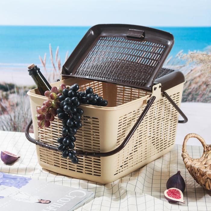 Корзина для пикника Альтернатива, 45×30×24 см, с ручками, пластик, светло-коричневая