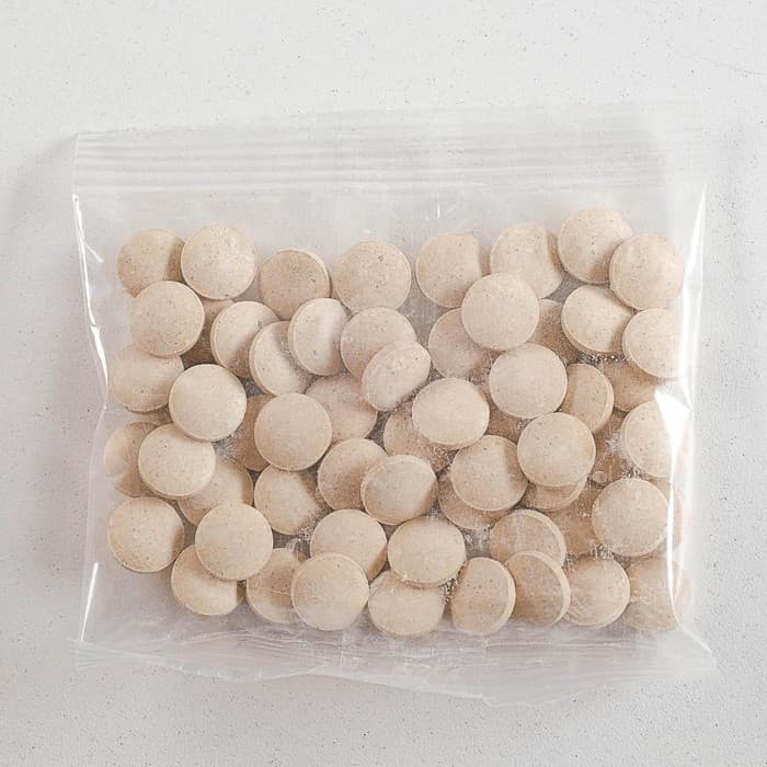 Лакомство для кошек Пижон Крепкий иммунитет с ламинарией и форелью, 60 таб