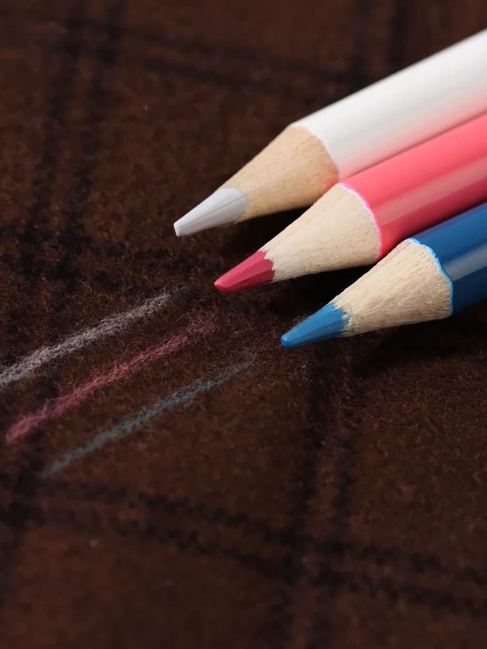 Карандаш для ткани с щёткой, 3 шт., белый, розовый, синий