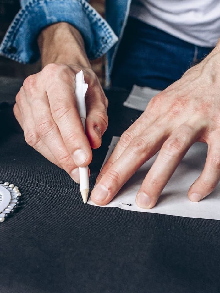 Карандаш для ткани с щёткой, 3 шт., белый, розовый, синий