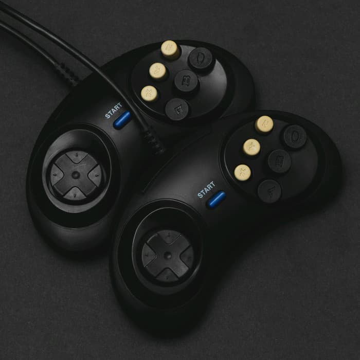 Игровая приставка Luazon Game-2, 16 бит, в комплекте два джойстика, 70 игр, чёрная