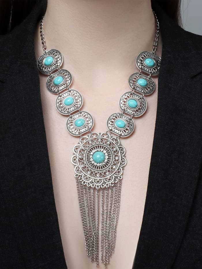 Колье «Гестия», круг, голубое в чернёном серебре, 45 см