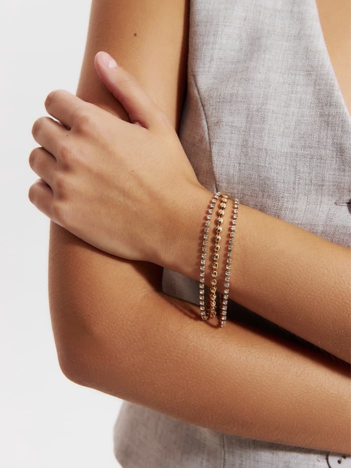 Браслет со стразами «Сияй», L=18 см, 3 ряда, белый в золоте