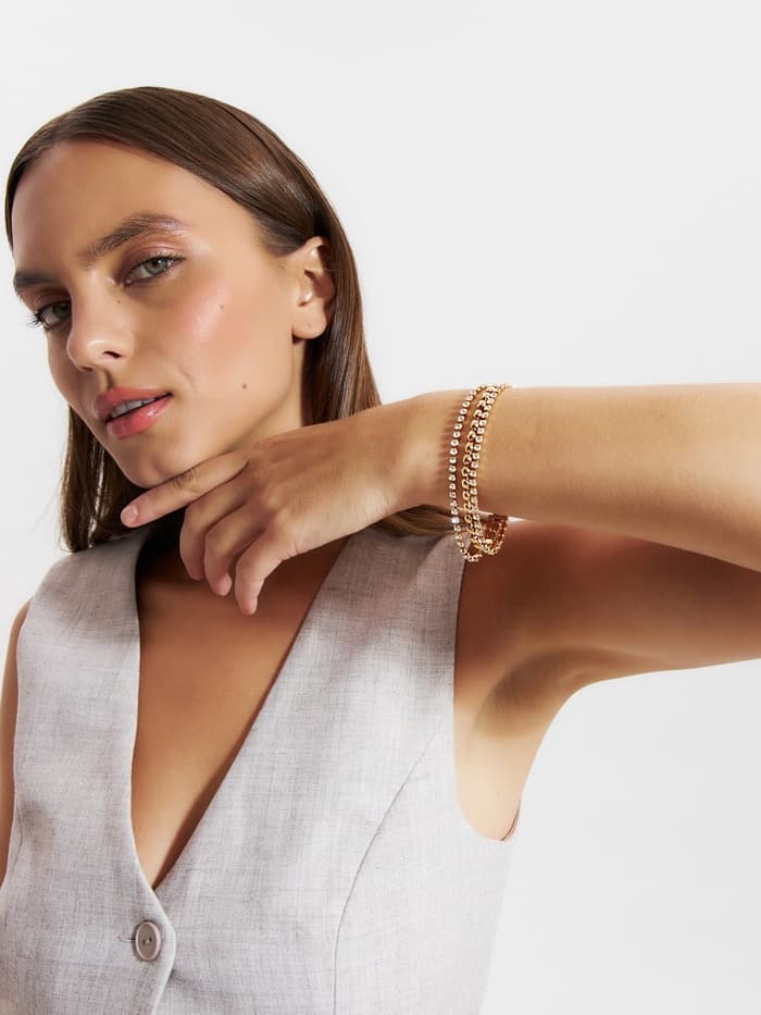 Браслет со стразами «Сияй», L=18 см, 3 ряда, белый в золоте