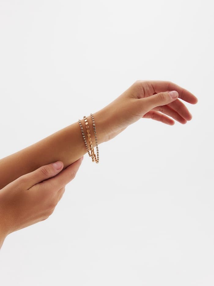 Браслет со стразами «Сияй», L=18 см, 3 ряда, белый в золоте