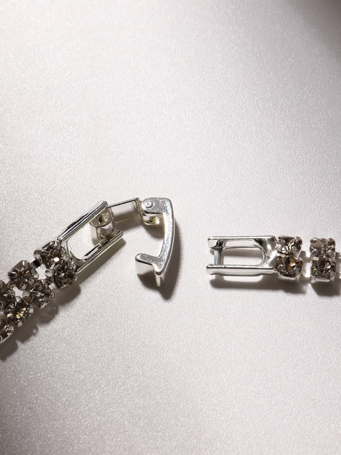 Браслет со стразами «Сияй», L=18 см, 2 ряда, белый в серебре