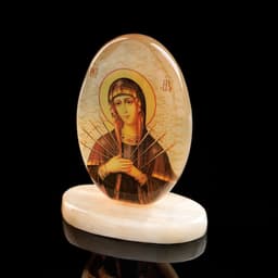 Икона «Семистрельная», настольная на подставке, селенит