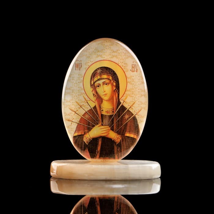 Икона «Семистрельная», настольная на подставке, селенит