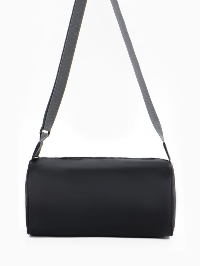 Сумка спортивная на молнии, боковой карман/сетка, регулируемый ремень, маленький размер, чёрная