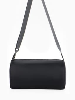 Сумка спортивная на молнии, боковой карман/сетка, регулируемый ремень, маленький размер, чёрная