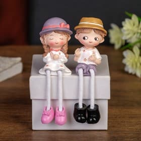 Фигурка настольная полистоун «Малыш или Малышка в шляпке», на полку, длинные ножки, 11×3×3.5 см, МИКС