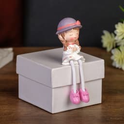 Фигурка настольная полистоун «Малыш или Малышка в шляпке», на полку, длинные ножки, 11×3×3.5 см, МИКС