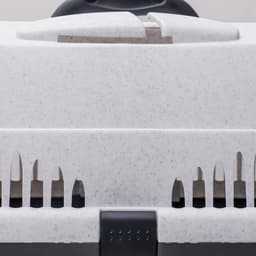 Переноска для животных до 9 кг «Пижон», 43×29×27.5 см, металлическая дверь, пластик, белая, серая