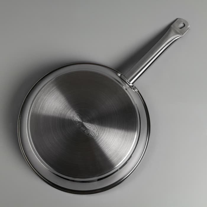 Сковорода Катунь «Общепит», d=28 см, h=6.5 см, толщина корпуса 0.6 мм, дно 3.5 мм, капсульное дно, антипригарное покрытие, индукция, AISI - 201