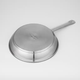 Сковорода Катунь «Общепит», d=30 см, толщина корпуса 0.6 мм, дно 3.5 мм, h=6 см, капсульное дно, антипригарное покрытие, индукция, AISI - 201