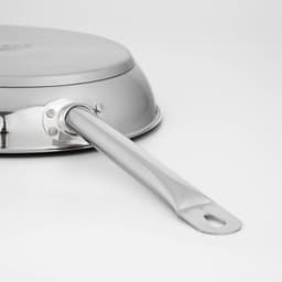 Сковорода Катунь «Общепит», d=30 см, толщина корпуса 0.6 мм, дно 3.5 мм, h=6 см, капсульное дно, антипригарное покрытие, индукция, AISI - 201