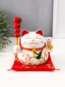 Копилка для денег «Кот манэки-нэко на коврике с колокольчиками», керамика, 12.5×13×10.5 см