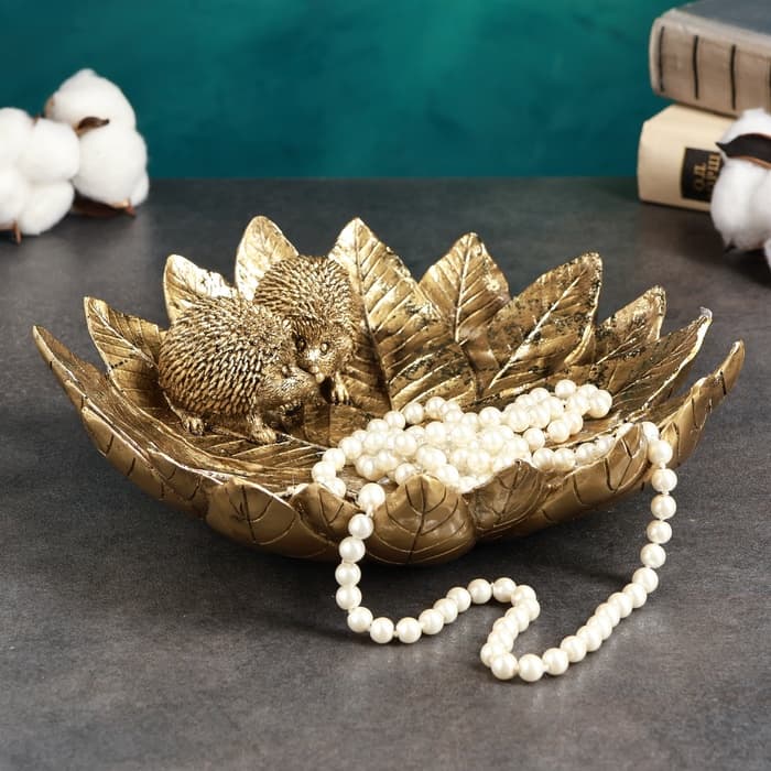 Подставка для мелочей «Пара ежей на тарелке из листьев», полистоун под золото, 24×24×6.5 см