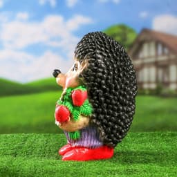 Садовая фигура из гипса «Ёж Семён с клубничкой», 17×17×35 см