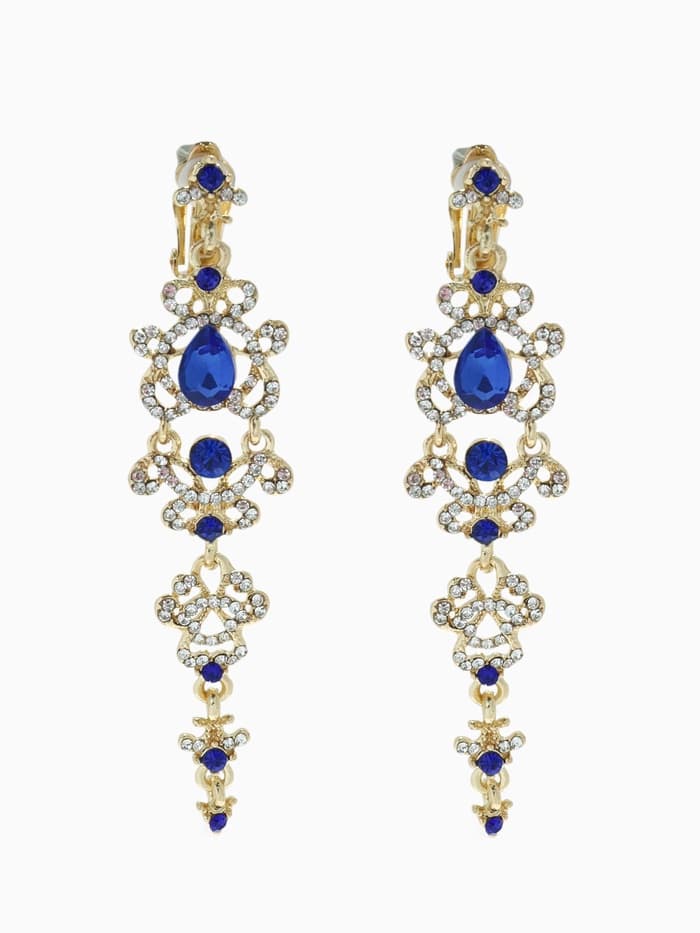 Клипсы для ушей висячие со стразами QF «Ажур», капли с завитками, бело-синяя в золоте