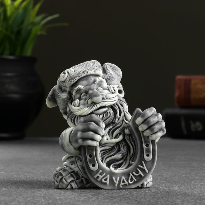 Фигурка «Домовой с подковой», 6.5 см