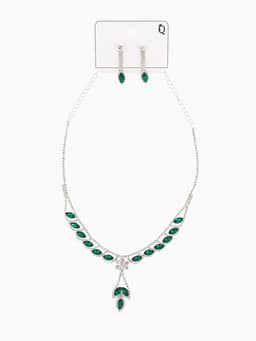 Набор 2 предмета: серьги, колье «Листопад», ромб, изумрудно-белый в серебре, 45 см