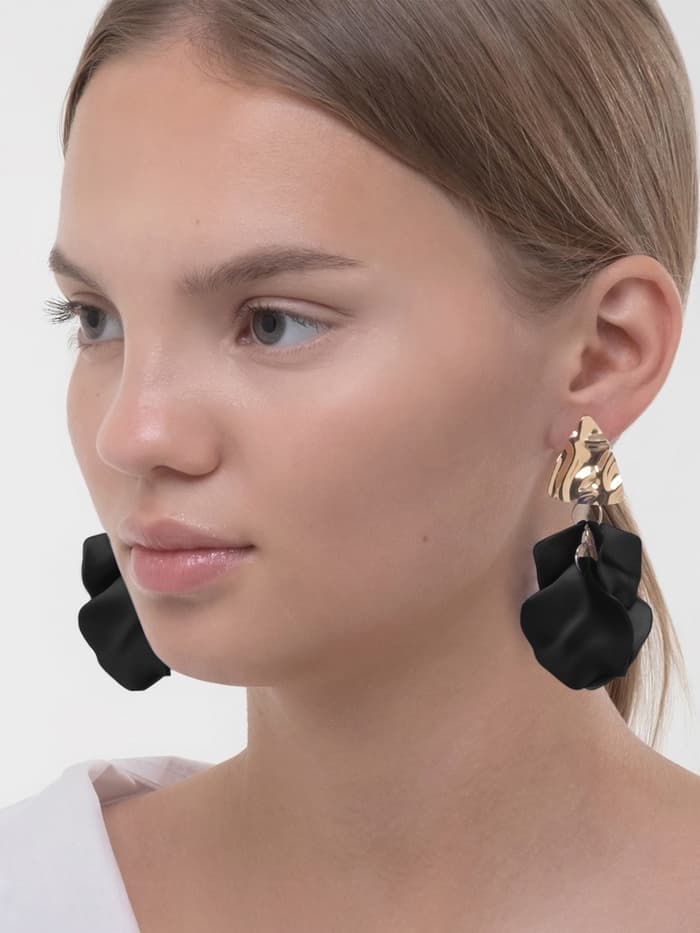 Серьги ассорти «Ветер», мятые треугольники, цвет чёрно-золотой