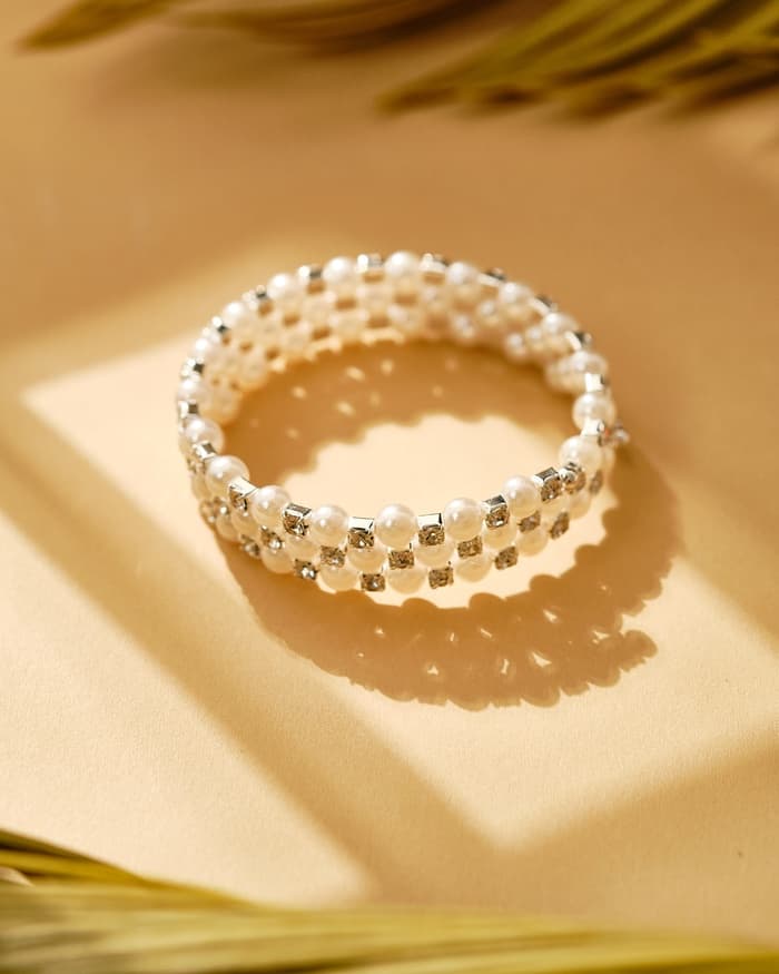 Браслет пружинка «Жемчуг. Стразы», d=6 см, шар № 8, белый в серебре