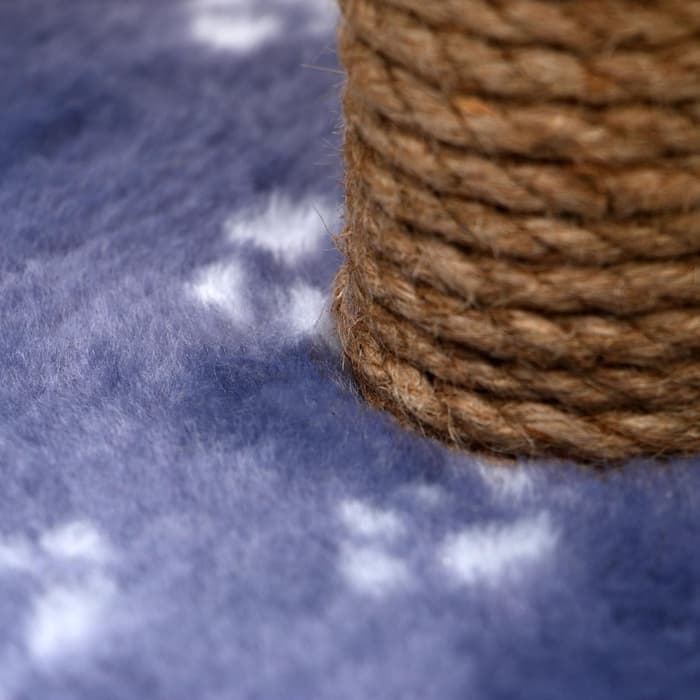 Когтеточка для котят двойная, 30×20×34 см, джут, серая с лапками