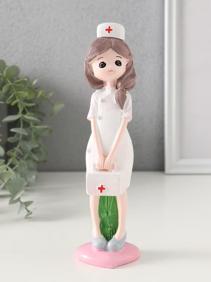 Набор фигурок полистоун «Врач и медсестра», 2 шт., 19.5×4.3×5.7 см