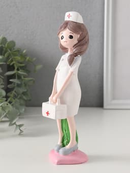 Набор фигурок полистоун «Врач и медсестра», 2 шт., 19.5×4.3×5.7 см