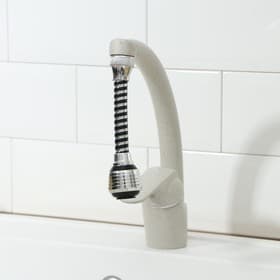 Поворотная насадка на кран Доляна «Флекс Фикс», d=1.5 см, с изменяемым углом наклона и интенсивностью струи, с сеткой