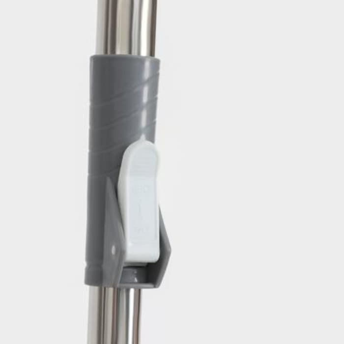 Швабра с отжимом и ведром на колёсиках с пластиковой центрифугой Доляна, 14 л, швабра, запасная насадка из микрофибры, МИКС