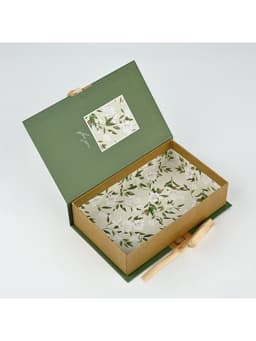 Коробка - книга, упаковка подарочная, «С любовью», 20×12.5×5 см