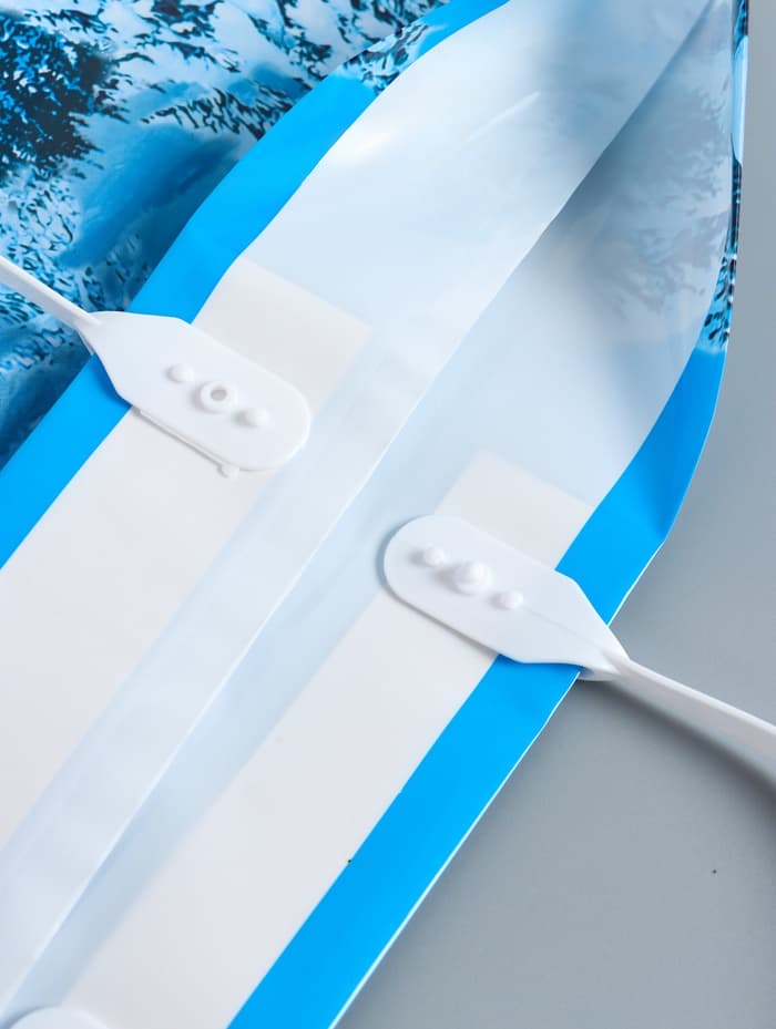 Пакет подарочный новогодний «Саяны», полиэтиленовый с пластиковой ручкой, 40×44 см